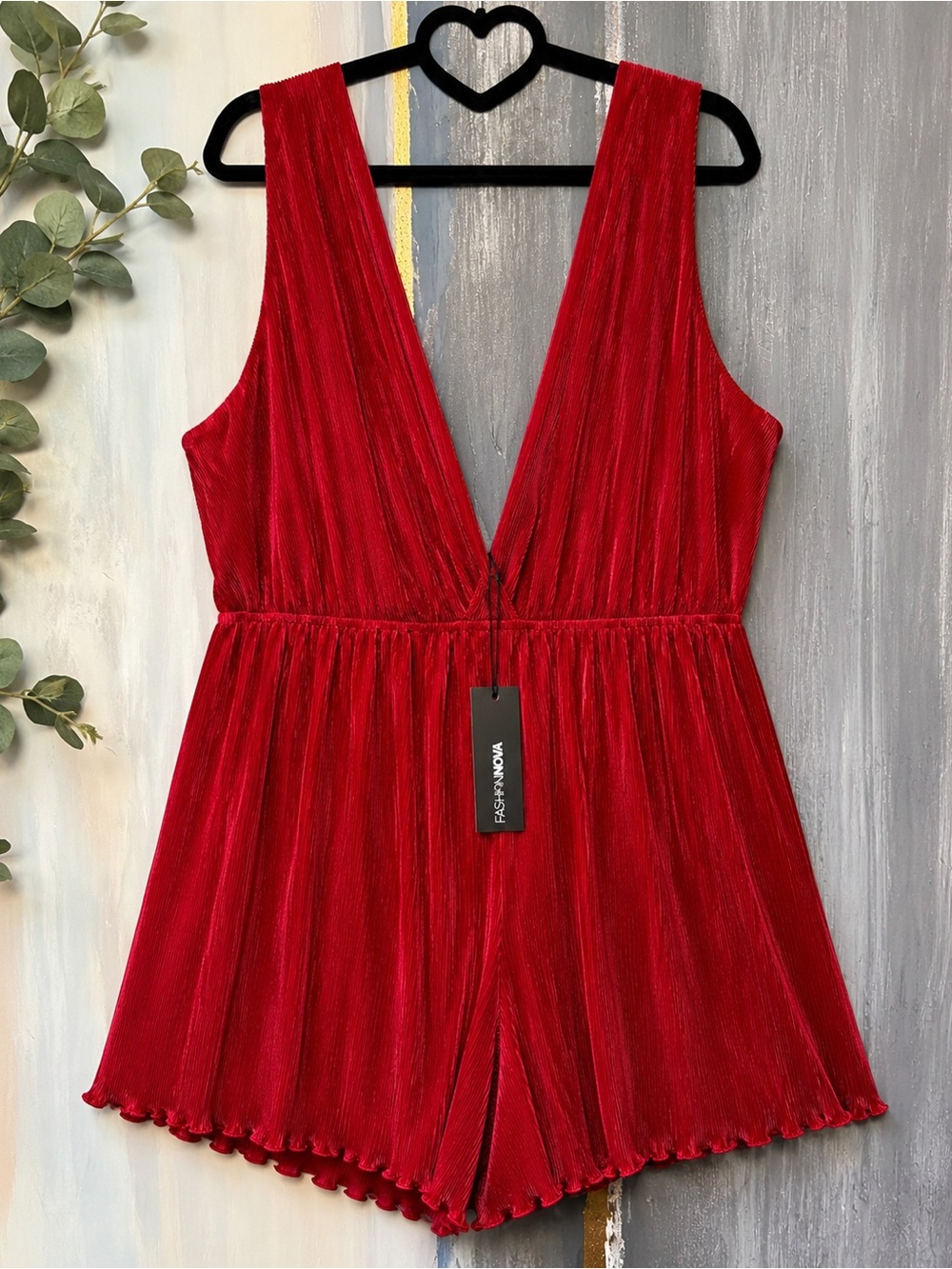 Fashion Nova NWT Red Pleated Romper 2XL Plus Size Deep V Sleeveless Holid